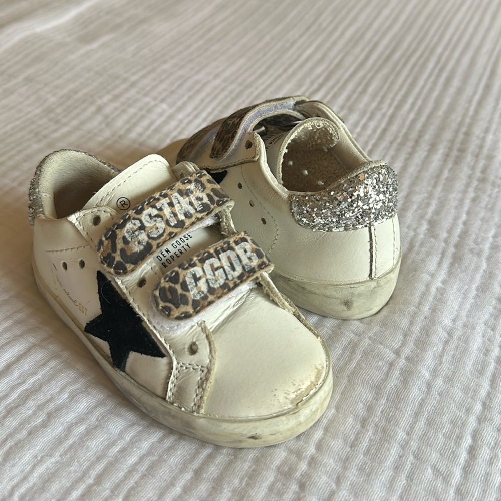 Kids Golden Goose Velcro Sneakers Size EU 21 (Toddler size 5.5)